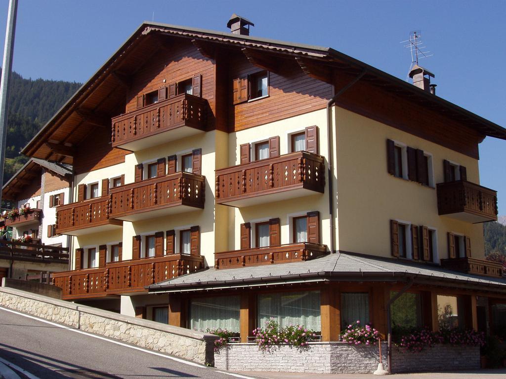 Residence Iris Beb Valdisotto Exterior photo